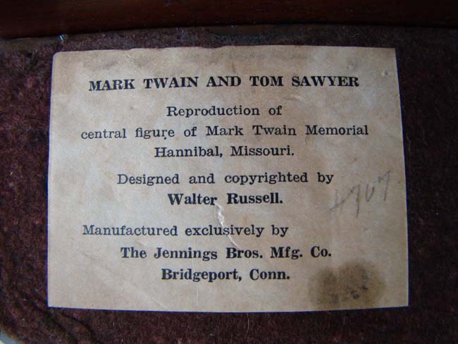 A fine and rare single bookend featuring Mark Twain and Tom Sawyer made by Jennings Brothers of Bridgeport, CT., circa 1930 — image 3